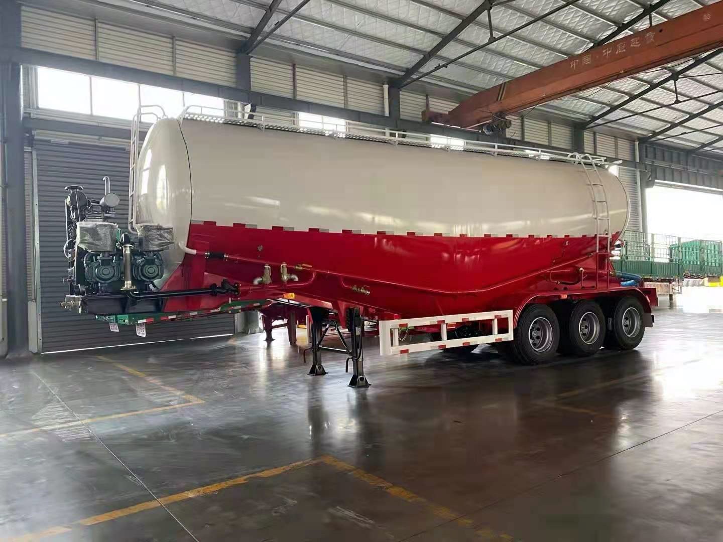 Камион цистерна за гориво