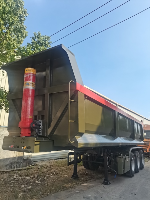 Полуприколице за тешке услове рада са 3 осовине У облика са хидрауличним системом ФУВА Акле Хива